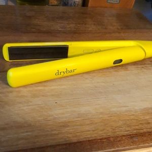Drybar 1 inch flat iron
